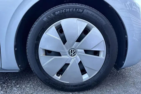 10 of 56 for Volkswagen ID.3 Pro Performance 58kWh Life Auto 5dr