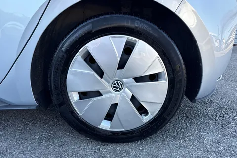 12 of 56 for Volkswagen ID.3 Pro Performance 58kWh Life Auto 5dr