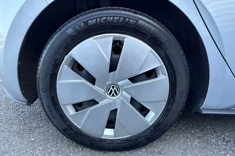 13 of 56 for Volkswagen ID.3 Pro Performance 58kWh Life Auto 5dr