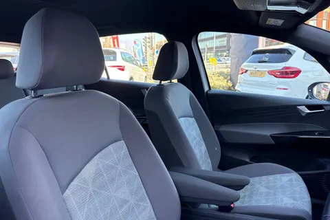 24 of 56 for Volkswagen ID.3 Pro Performance 58kWh Life Auto 5dr
