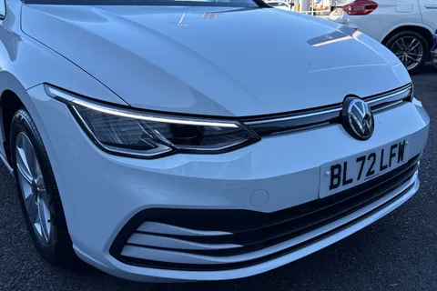 BL72LFW Volkswagen Golf 1.5 TSI Life Euro 6 (s/s) 5dr Thumbnail #18