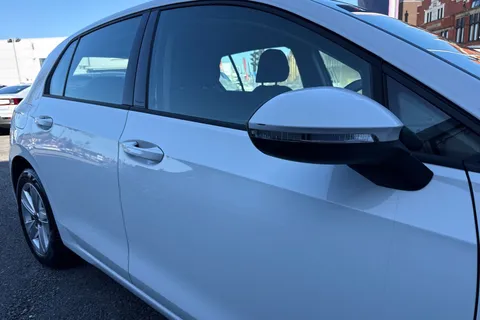 BL72LFW Volkswagen Golf 1.5 TSI Life Euro 6 (s/s) 5dr Thumbnail #26