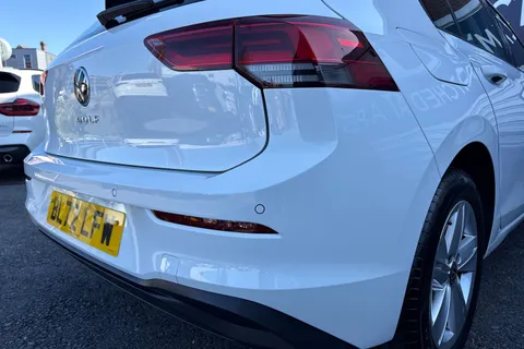 BL72LFW Volkswagen Golf 1.5 TSI Life Euro 6 (s/s) 5dr Thumbnail #30