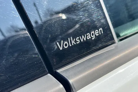 BL72LFW Volkswagen Golf 1.5 TSI Life Euro 6 (s/s) 5dr Thumbnail #51