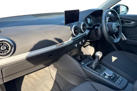 PN22MUW Audi Q2 Technik 30 TFSI  110 PS 6-speed Thumbnail #16