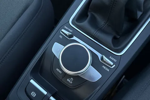 PN22MUW Audi Q2 Technik 30 TFSI  110 PS 6-speed Thumbnail #30