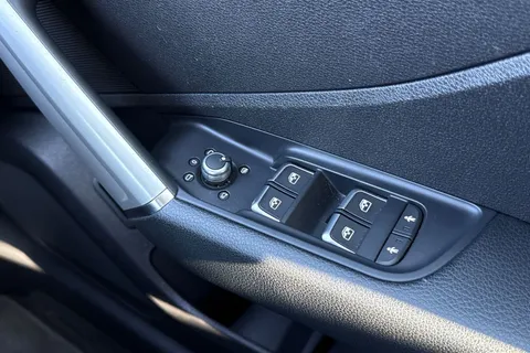 PN22MUW Audi Q2 Technik 30 TFSI  110 PS 6-speed Thumbnail #35