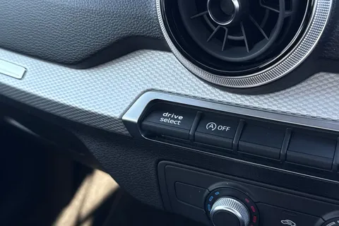 PN22MUW Audi Q2 Technik 30 TFSI  110 PS 6-speed Thumbnail #40