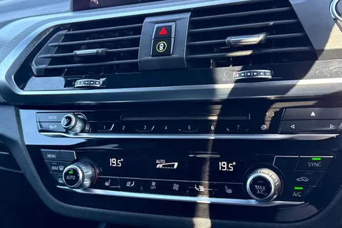 YE69RFN BMW X3 2.0 20d M Sport Auto xDrive Euro 6 (s/s) 5dr Thumbnail #22