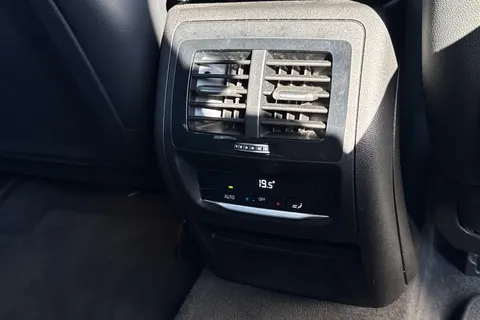 YE69RFN BMW X3 2.0 20d M Sport Auto xDrive Euro 6 (s/s) 5dr Thumbnail #40