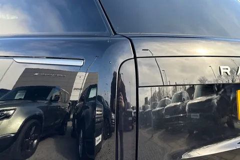 20 of 51 for Land Rover Range Rover 3.0 D300 HSE 5dr