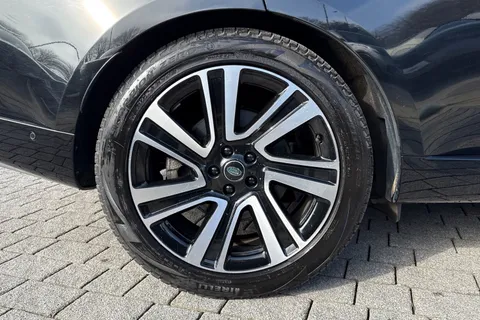 33 of 51 for Land Rover Range Rover 3.0 D300 HSE 5dr