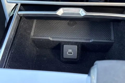 50 of 51 for Land Rover Range Rover 3.0 D300 HSE 5dr