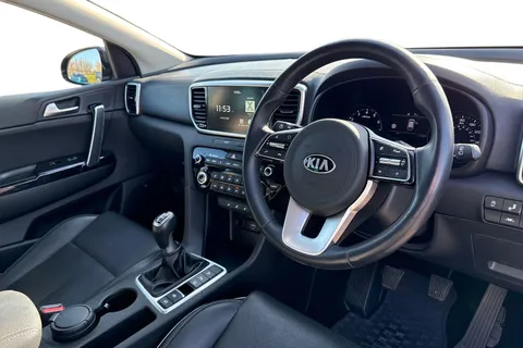 14 of 67 for Kia Sportage 1.6 GDi Platinum Edition Euro 6 (s/s) 5dr