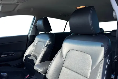 16 of 67 for Kia Sportage 1.6 GDi Platinum Edition Euro 6 (s/s) 5dr