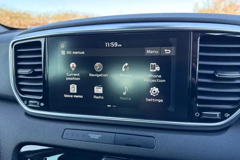 17 of 67 for Kia Sportage 1.6 GDi Platinum Edition Euro 6 (s/s) 5dr