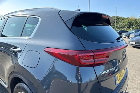 30 of 67 for Kia Sportage 1.6 GDi Platinum Edition Euro 6 (s/s) 5dr