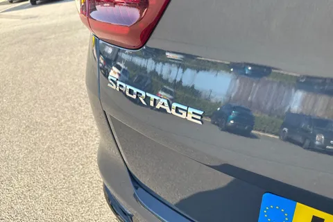 32 of 67 for Kia Sportage 1.6 GDi Platinum Edition Euro 6 (s/s) 5dr