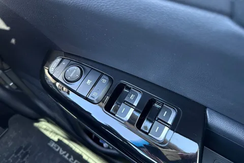 44 of 67 for Kia Sportage 1.6 GDi Platinum Edition Euro 6 (s/s) 5dr