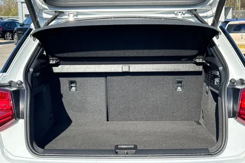 DG23BYL Audi Q2 Black Edition 35 TFSI  150 PS S tronic Thumbnail #8