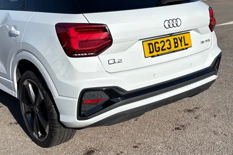 DG23BYL Audi Q2 Black Edition 35 TFSI  150 PS S tronic Thumbnail #9