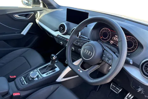 DG23BYL Audi Q2 Black Edition 35 TFSI  150 PS S tronic Thumbnail #15