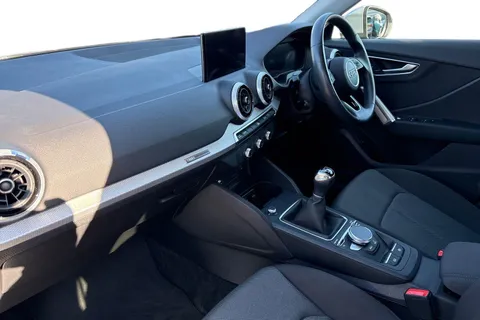 DE22XLL Audi Q2 Sport 35 TFSI  150 PS 6-speed Thumbnail #16