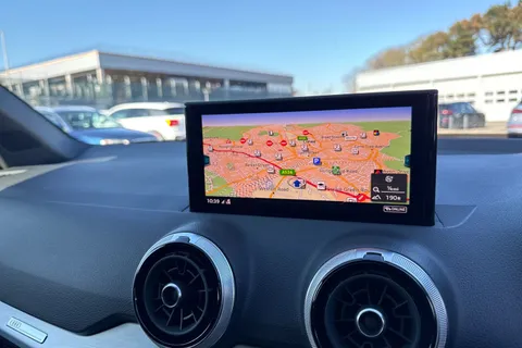 DG23BYL Audi Q2 Black Edition 35 TFSI  150 PS S tronic Thumbnail #18