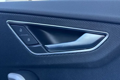 DE22XLL Audi Q2 Sport 35 TFSI  150 PS 6-speed Thumbnail #22