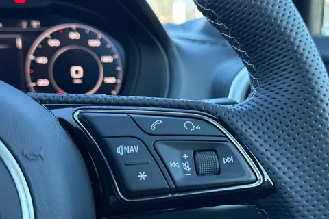 DG23BYL Audi Q2 Black Edition 35 TFSI  150 PS S tronic Thumbnail #27