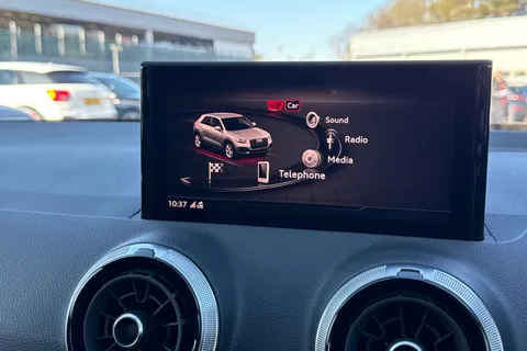 DG23BYL Audi Q2 Black Edition 35 TFSI  150 PS S tronic Thumbnail #34