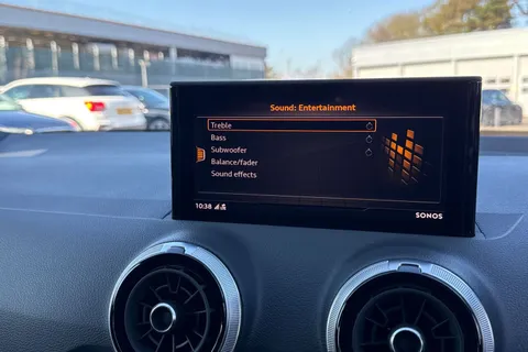 DG23BYL Audi Q2 Black Edition 35 TFSI  150 PS S tronic Thumbnail #37