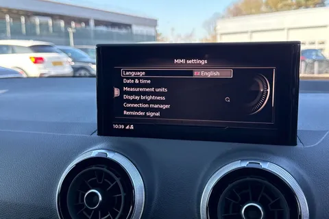 DG23BYL Audi Q2 Black Edition 35 TFSI  150 PS S tronic Thumbnail #46