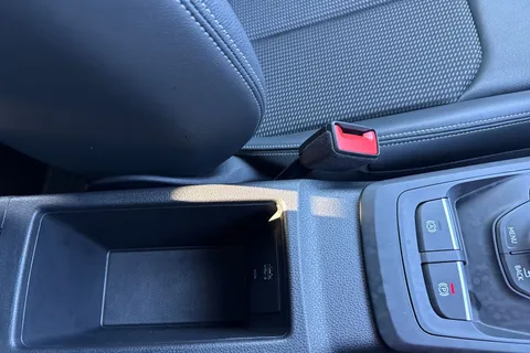 DG23BYL Audi Q2 Black Edition 35 TFSI  150 PS S tronic Thumbnail #49