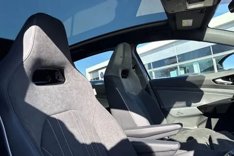 DE25ZNN Volkswagen ID.5 128kW Max Pro 77kWh 5dr Auto | Rear Camera | Heat Pump Thumbnail #24