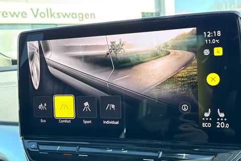 DE25ZNN Volkswagen ID.5 128kW Max Pro 77kWh 5dr Auto | Rear Camera | Heat Pump Thumbnail #34