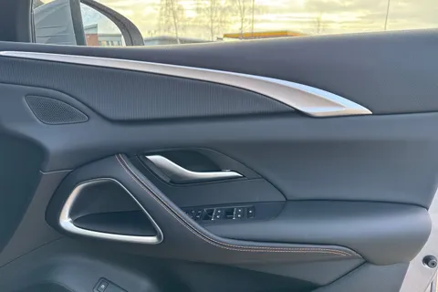  BYD Sealion 5 1.5 DM-i 12.96kWh Comfort CVT Auto Euro 6 (s/s) 5dr Thumbnail #17