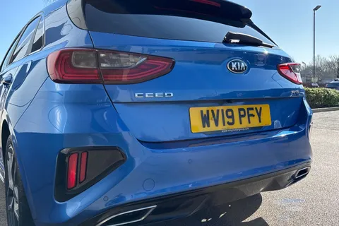 WV19PFY Kia Ceed 1.6 CRDi GT-Line Euro 6 (s/s) 5dr Thumbnail #9
