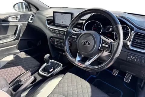WV19PFY Kia Ceed 1.6 CRDi GT-Line Euro 6 (s/s) 5dr Thumbnail #15