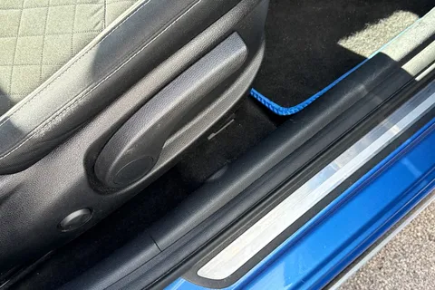 WV19PFY Kia Ceed 1.6 CRDi GT-Line Euro 6 (s/s) 5dr Thumbnail #32