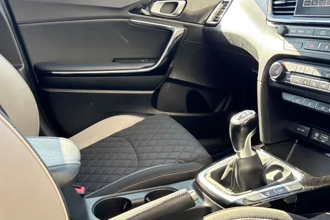 WV19PFY Kia Ceed 1.6 CRDi GT-Line Euro 6 (s/s) 5dr Thumbnail #35