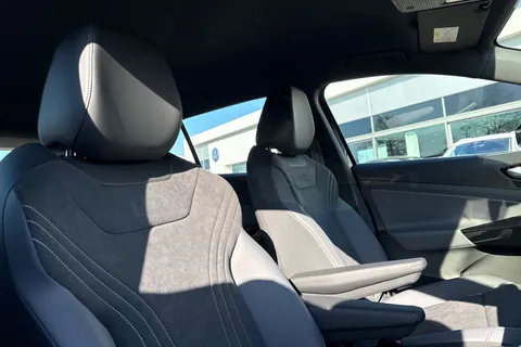 DA25BUW Volkswagen ID.4 109kW Life Pure 52kWh 5dr Auto [110kW Ch] | Heated Seats | Rear camera Thumbnail #24