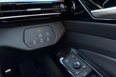 DA25BUW Volkswagen ID.4 109kW Life Pure 52kWh 5dr Auto [110kW Ch] | Heated Seats | Rear camera Thumbnail #25