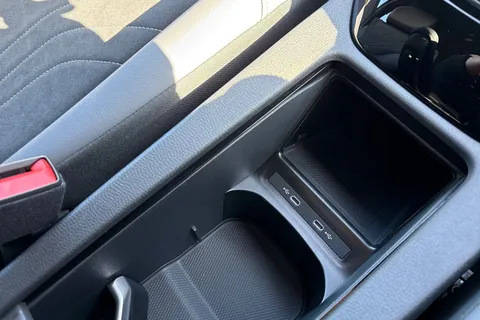 DA25BUW Volkswagen ID.4 109kW Life Pure 52kWh 5dr Auto [110kW Ch] | Heated Seats | Rear camera Thumbnail #34