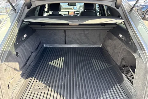 LB18BKU Audi A6 Avant 2.0 TDI ultra Black Edition S Tronic Euro 6 (s/s) 5dr Thumbnail #8