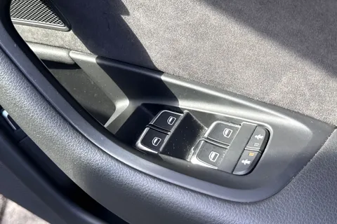 LB18BKU Audi A6 Avant 2.0 TDI ultra Black Edition S Tronic Euro 6 (s/s) 5dr Thumbnail #49