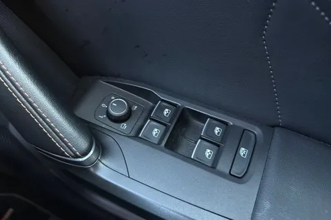 18 of 48 for CUPRA Formentor 1.5 TSI V1 DSG Euro 6 (s/s) 5dr