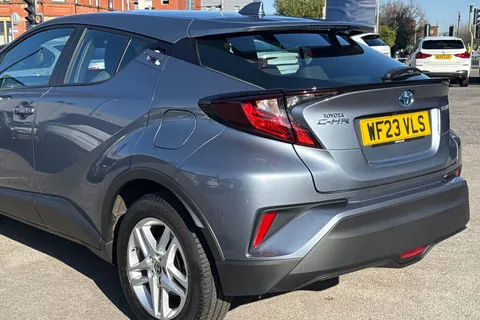 WF23VLS Toyota C-Hr 1.8 VVT-h Icon CVT Euro 6 (s/s) 5dr Thumbnail #9