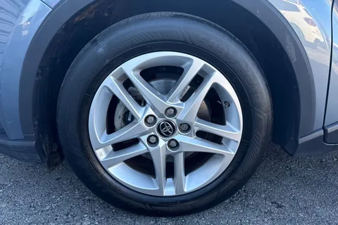 WF23VLS Toyota C-Hr 1.8 VVT-h Icon CVT Euro 6 (s/s) 5dr Thumbnail #12