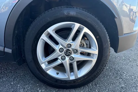 WF23VLS Toyota C-Hr 1.8 VVT-h Icon CVT Euro 6 (s/s) 5dr Thumbnail #13